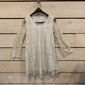 PINK BLUSH | Ivory Chevron Mesh Overlay Maternity Dress | Sz S